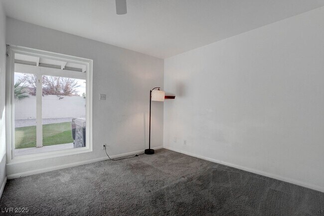 Building Photo - 908 Bonita Ave