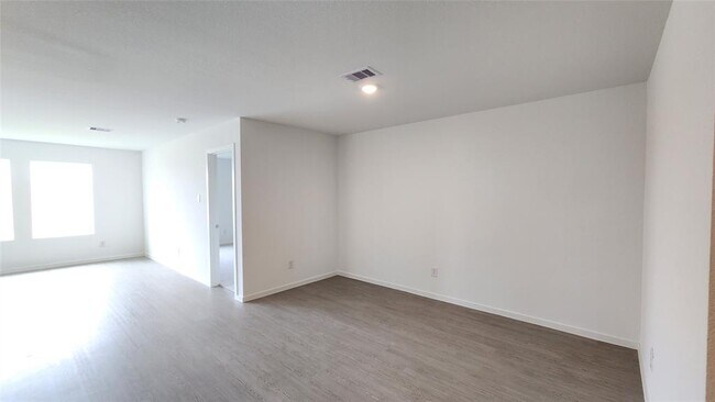 Building Photo - 29018 Rustic Windmill Wy