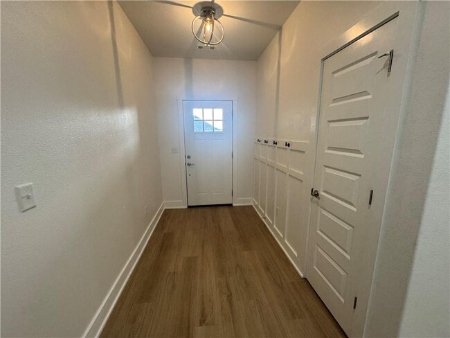 Building Photo - 500 Ryder St