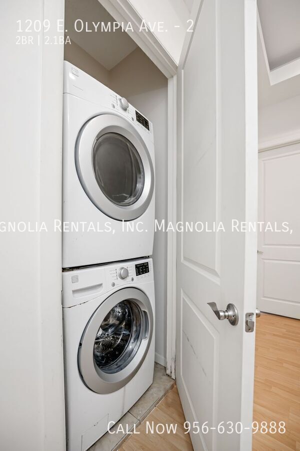 Building Photo - 1209 E Olympia Ave