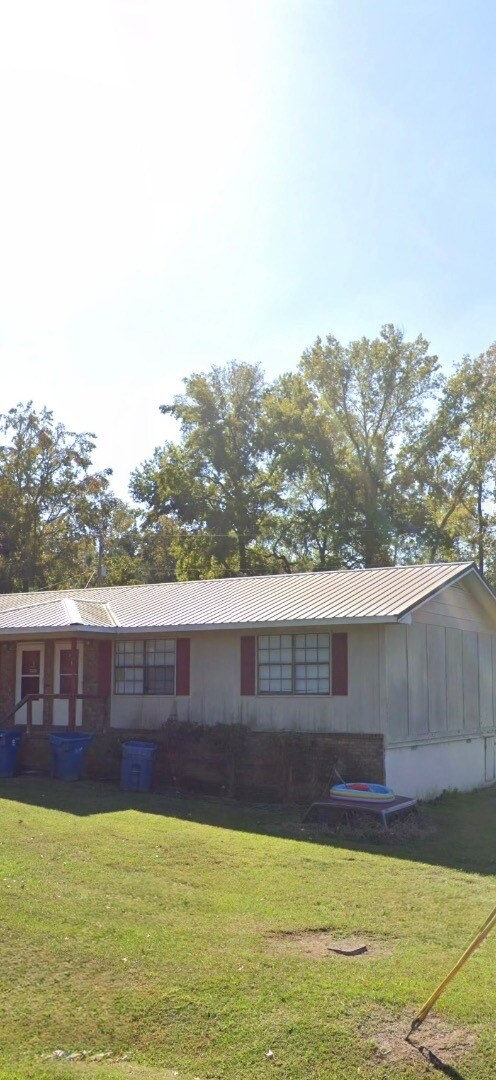 Building Photo - 215 Parris St SE