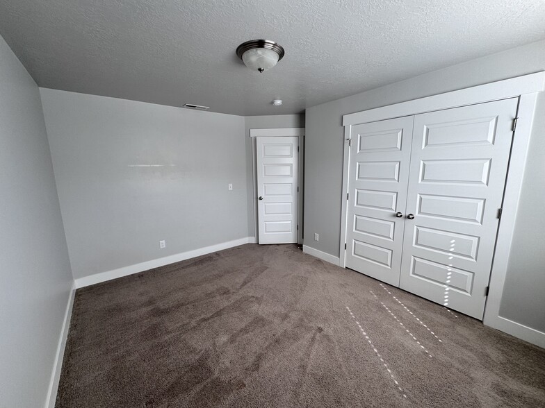 Building Photo - 14541 S Juniper Shade Dr