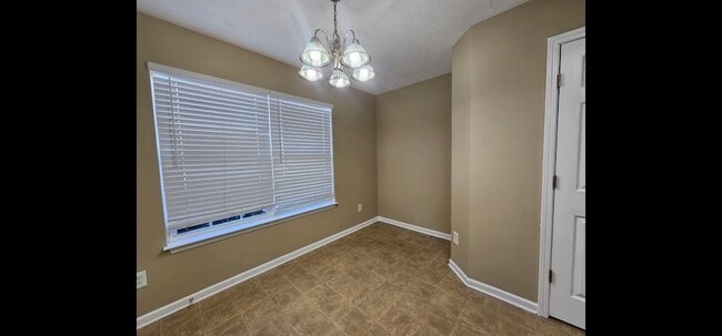 Building Photo - 4045 George Buchanan Dr