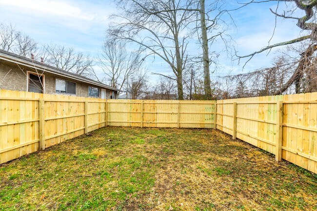 Building Photo - Fully Renovated 2BR Home with Modern Upgra...