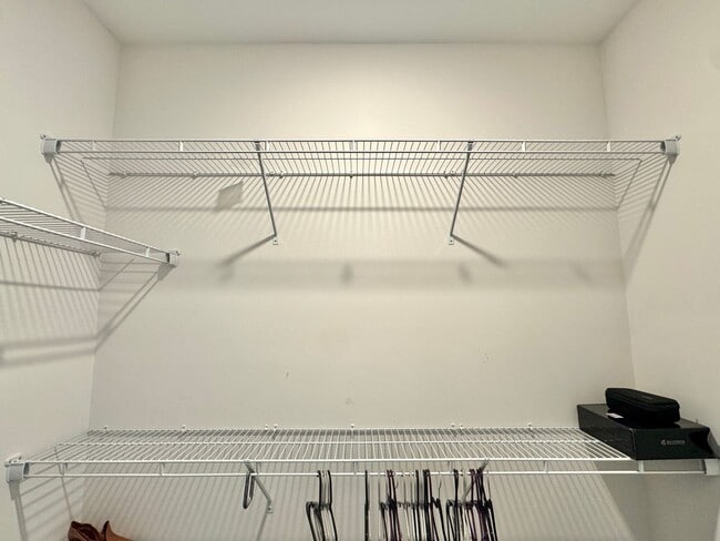 Building Photo - AVAILABLE NOVEMBER [PET FRIENDLY]