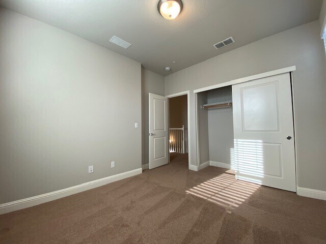 Building Photo - Modern 4bd/3ba 1930 sq. ft. home in Rancho Cordova!