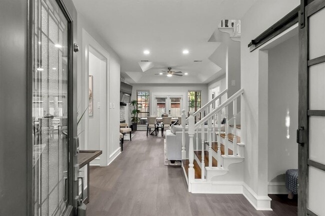Building Photo - 122 E Placid Hill Cir