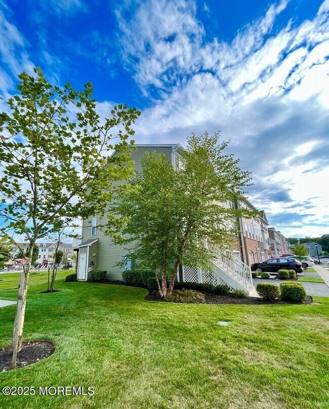 Building Photo - 155 Waypoint Dr