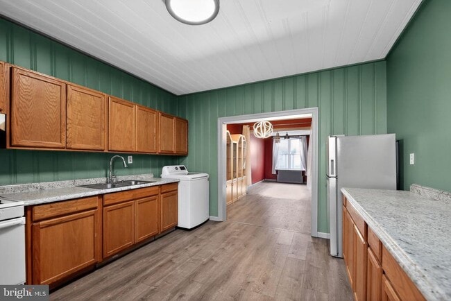 Building Photo - 315 Fitzgerald St