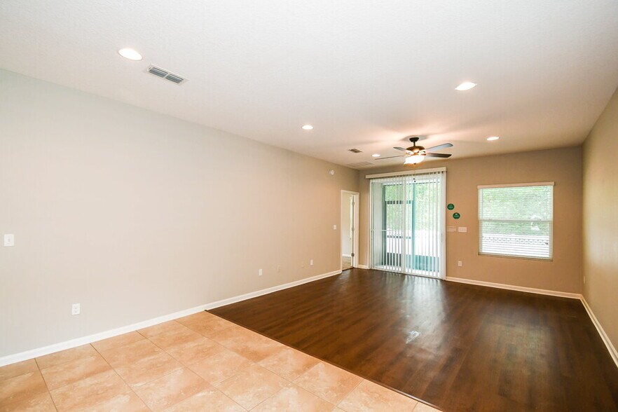 Building Photo - 636 Drysdale Dr