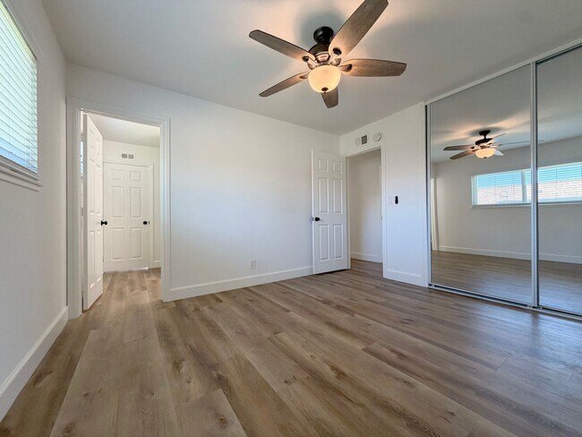 Building Photo - Experience the coastal breeze and the quiet charm of Hawaii Lane.