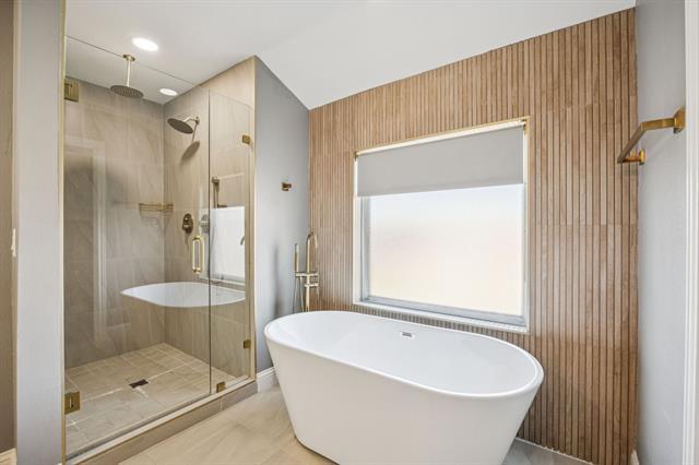 Building Photo - 2833 Meadowbrook Dr