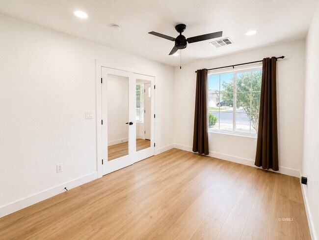 Building Photo - 1600 Kelson Pl