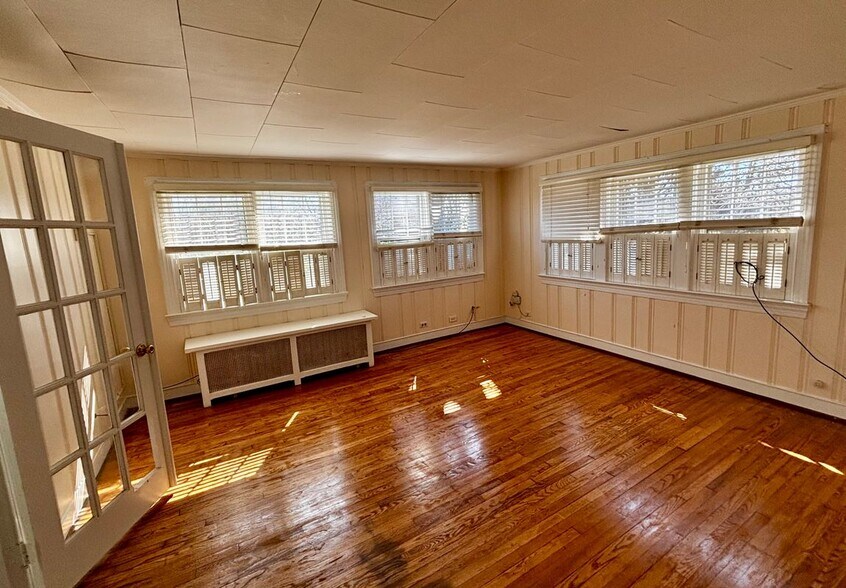 Building Photo - 8122 John Mosby Hwy