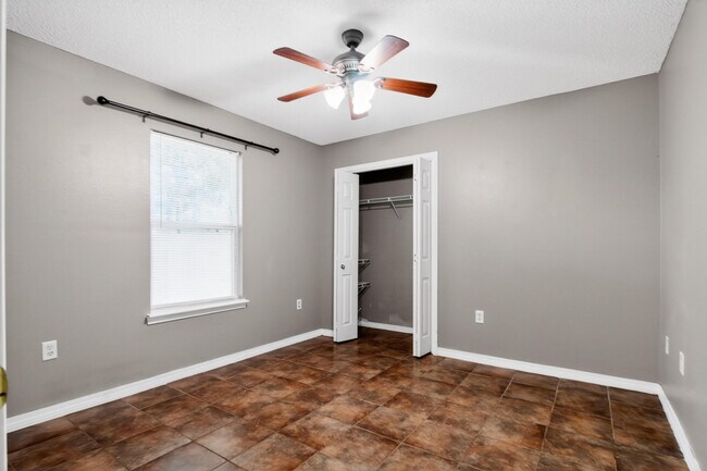 Building Photo - 203 8th Ave