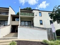 Building Photo - 10108 Campus Way S