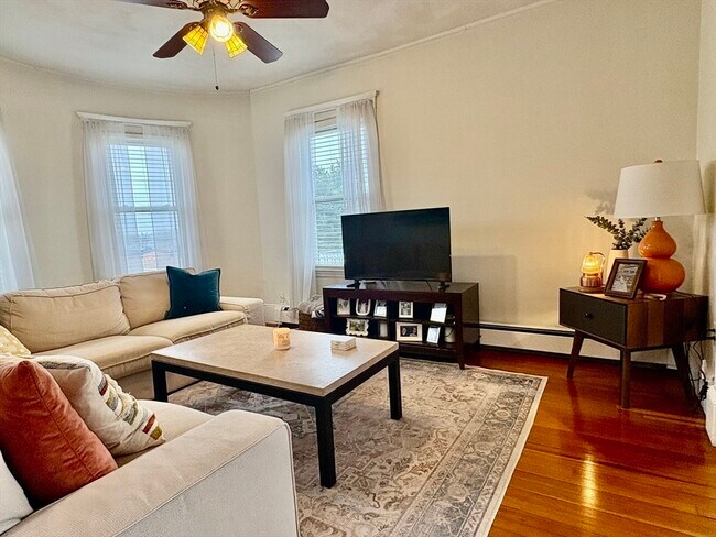 Building Photo - 69 Beaumont St