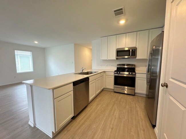 Building Photo - 109 Little Sparklers Lp