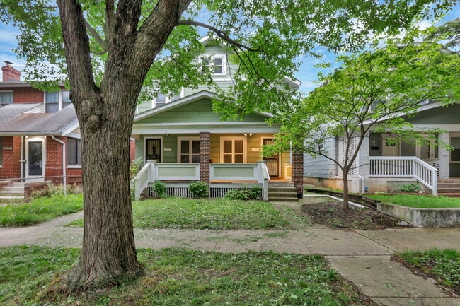 Building Photo - 1349 N 6th St