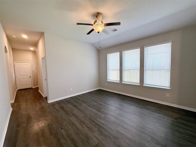Building Photo - 14613 E Pine Heart Dr