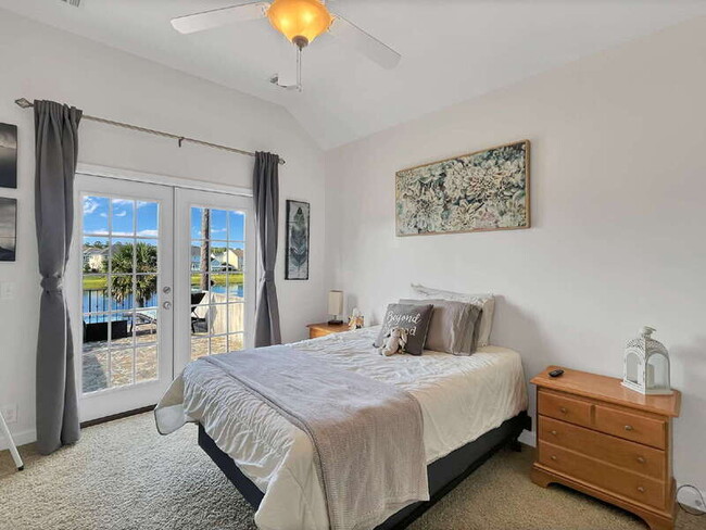 Building Photo - 663 Wyndham Way