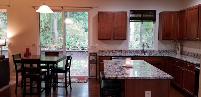 Building Photo - 3646 Nimitz Ln