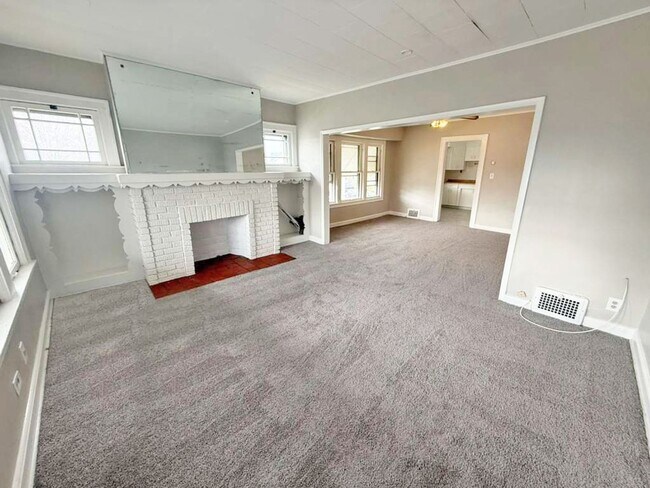 Building Photo - 8505 Garfield Blvd