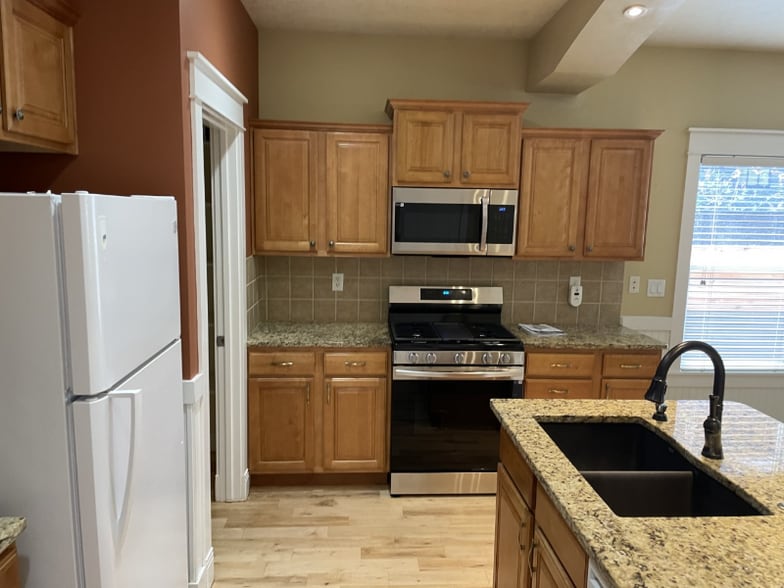 Building Photo - 2263 N Eagle Creek Ln