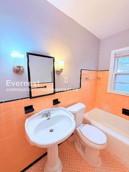 Building Photo - 20129 Stratford Rd