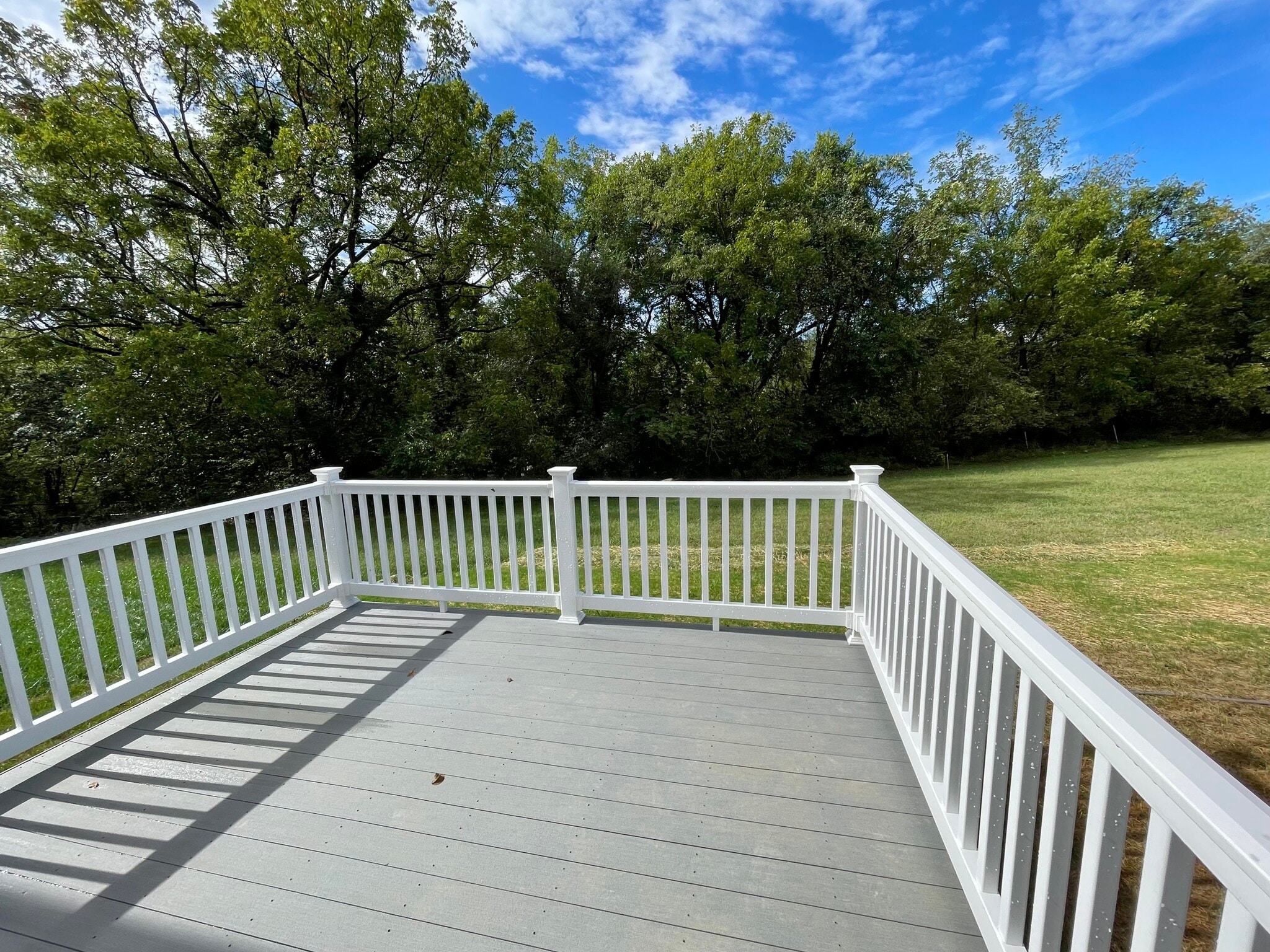 Large back composite deck - 2225 Kenwood Blvd SE