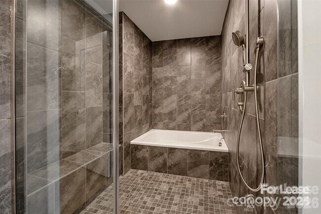 Building Photo - 13230 Ballantyne Corporate Pl