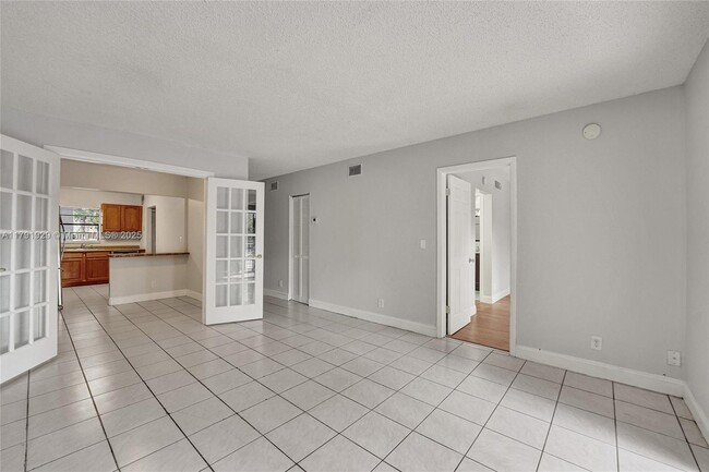 Building Photo - 3158 Coral Springs Dr