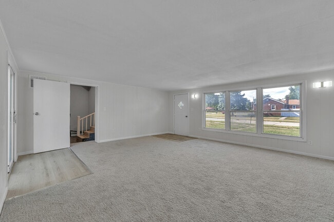 Building Photo - 14521 Trenton Rd