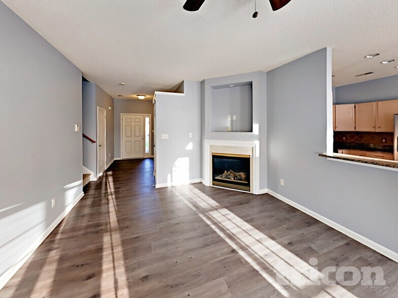 Building Photo - 3846 Tioga Ln
