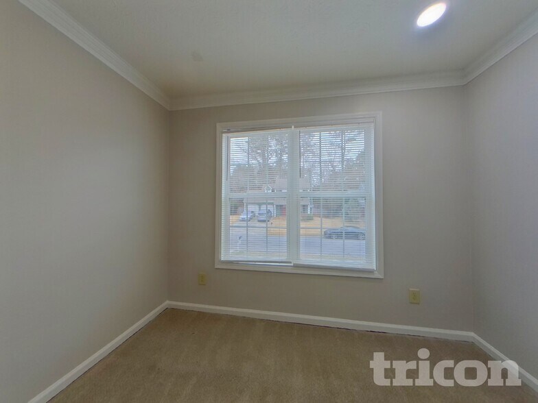 Building Photo - 1234 Shelton Way