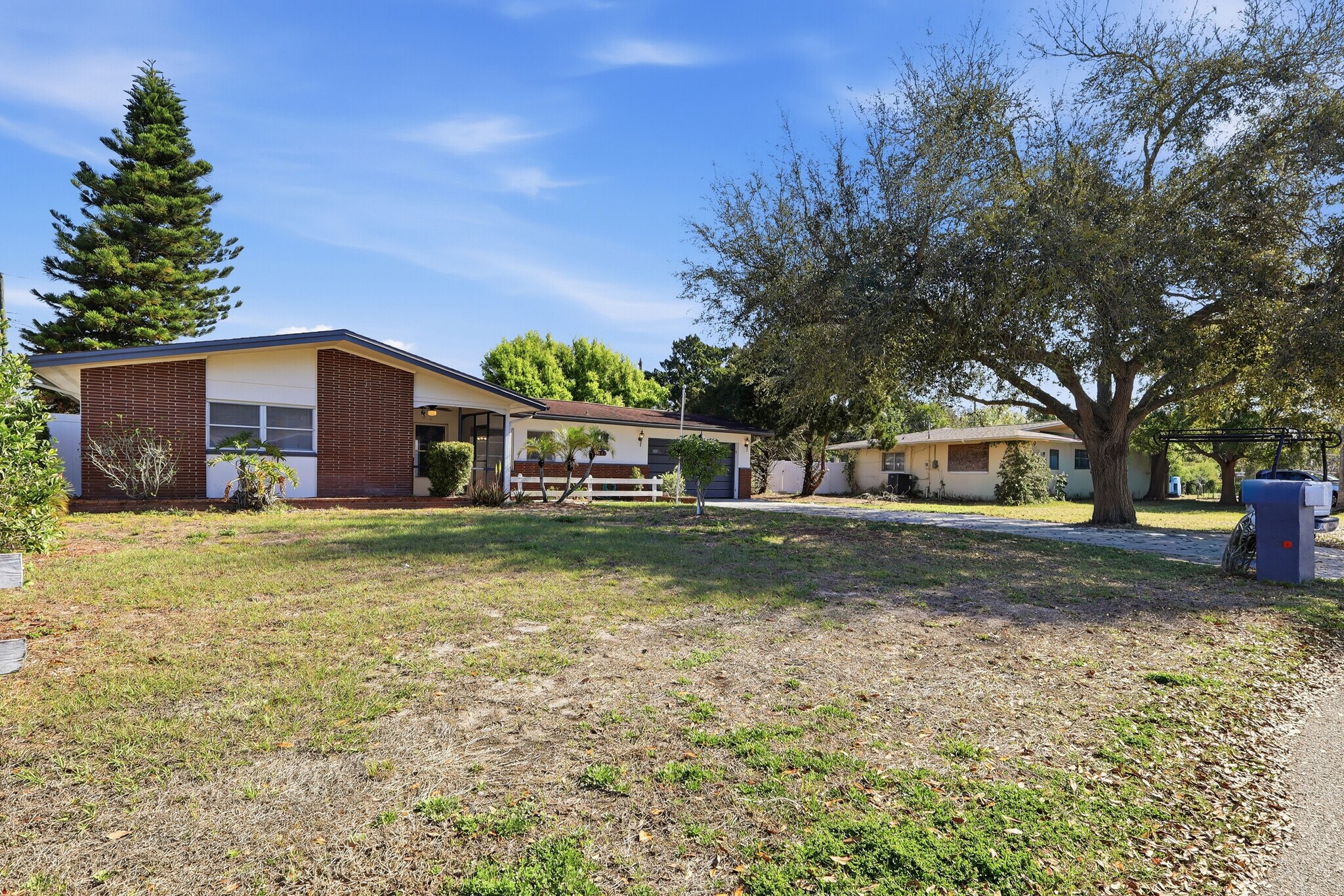 Building Photo - 5601 Forest Hills Dr