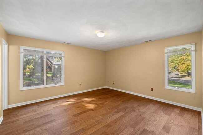 Building Photo - 1102 Mourning Dove Dr