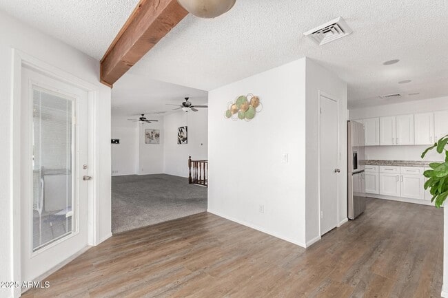 Building Photo - 15604 E Mustang Dr