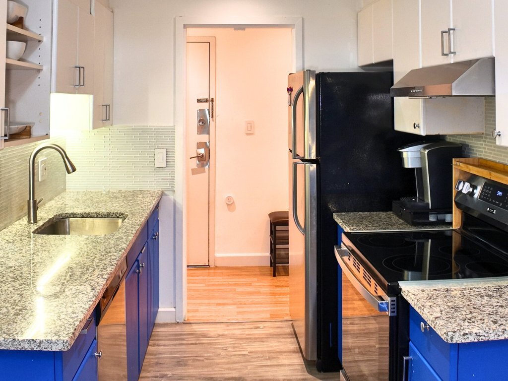 Building Photo - 2231 Castle Rock Square