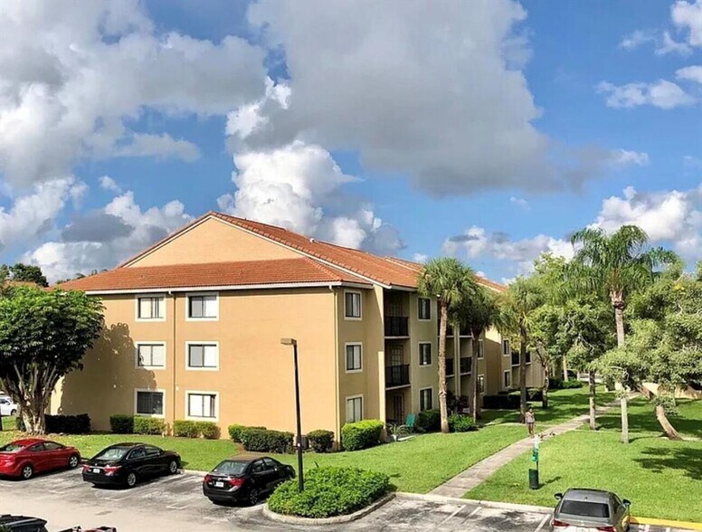 Building Photo - 9166 W Atlantic Blvd