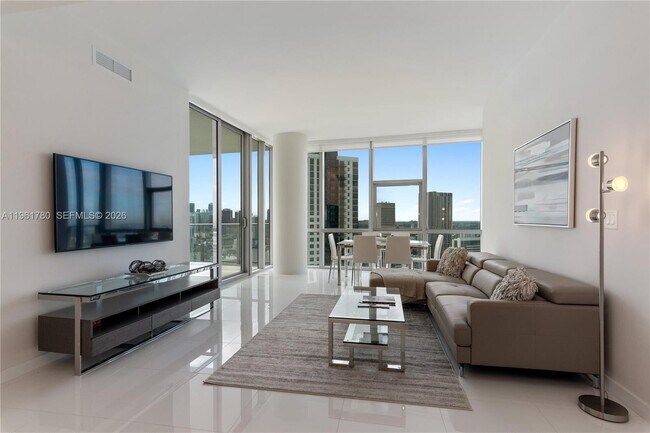 Building Photo - 851 NE 1st Ave