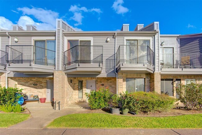 Building Photo - 1620 Good Day Dr