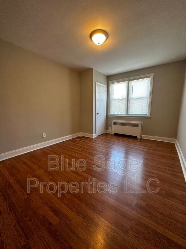 Building Photo - 813 Windermere Ave