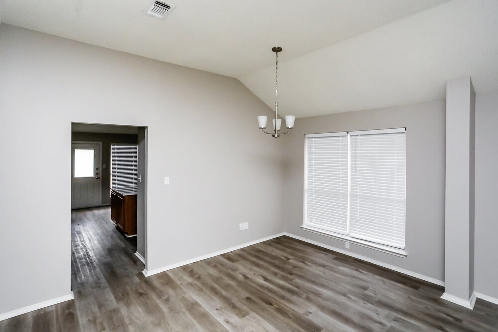 Building Photo - 2508 Helen Ln