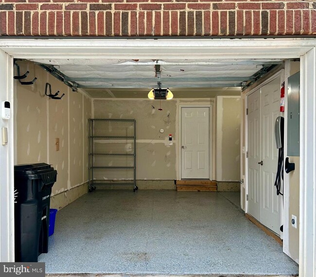 Building Photo - 9607 Stockwell Ln