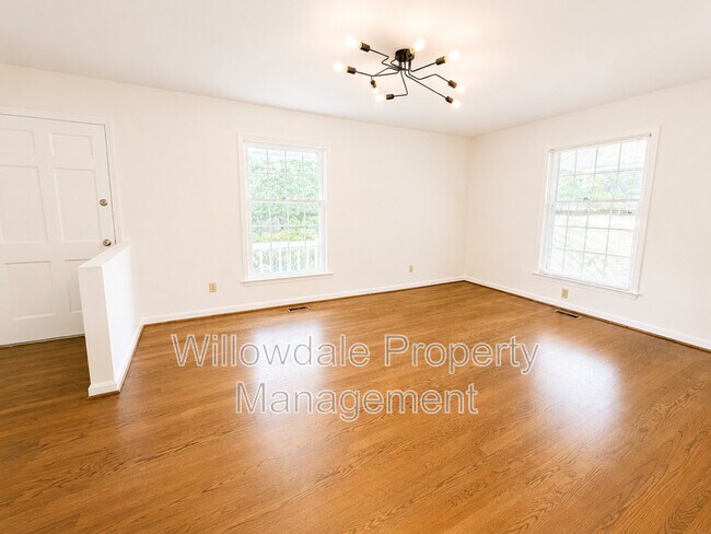 Building Photo - 2312 Sierra Dr