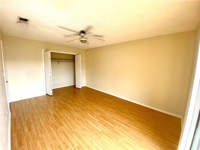 Building Photo - 6718 Silvermine Dr