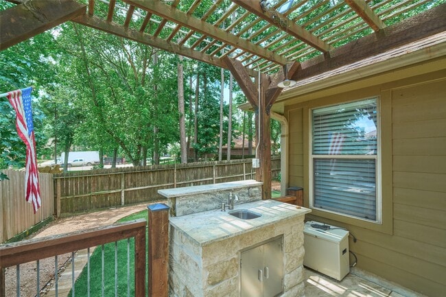 Building Photo - 13613 Vail Dr