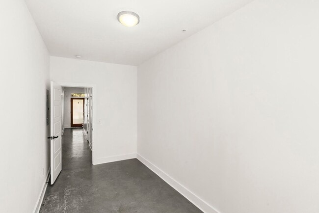 Building Photo - 1034 Maynor Ave