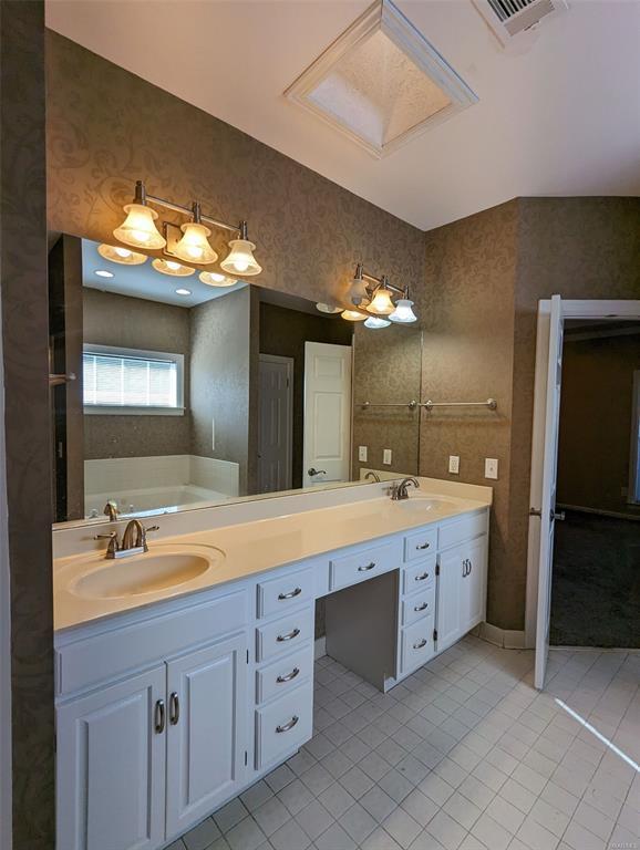 Building Photo - 8107 Fletcher Hill Dr
